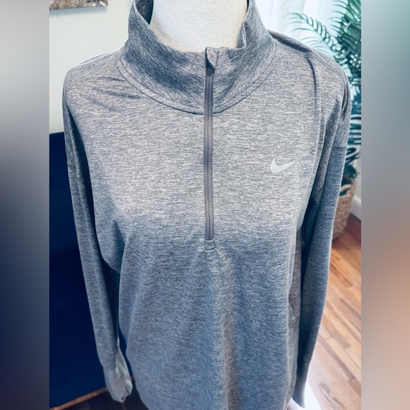 NIKE DRIFIT Running Long Sleeve Tshirt Athletic Shirt - Picture 7 of 13